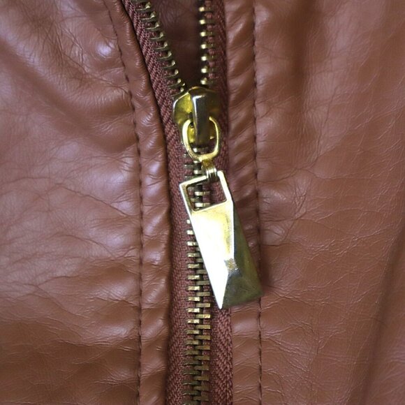 CARAMEL FAUX LEATHER JACKET S Therapy Brown Tan Moto Vegan Fall Classic Retro - Picture 4 of 11